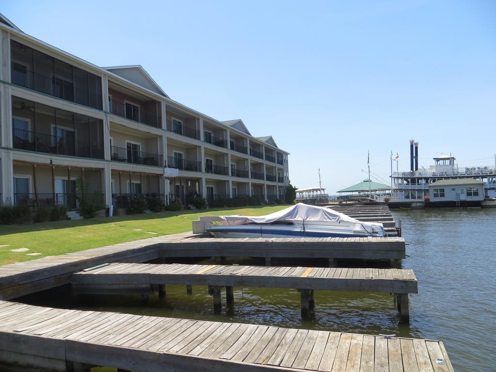 Sunset Harbor Resort Willis Exterior photo