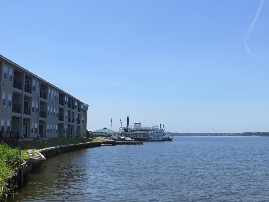 Sunset Harbor Resort Willis Exterior photo