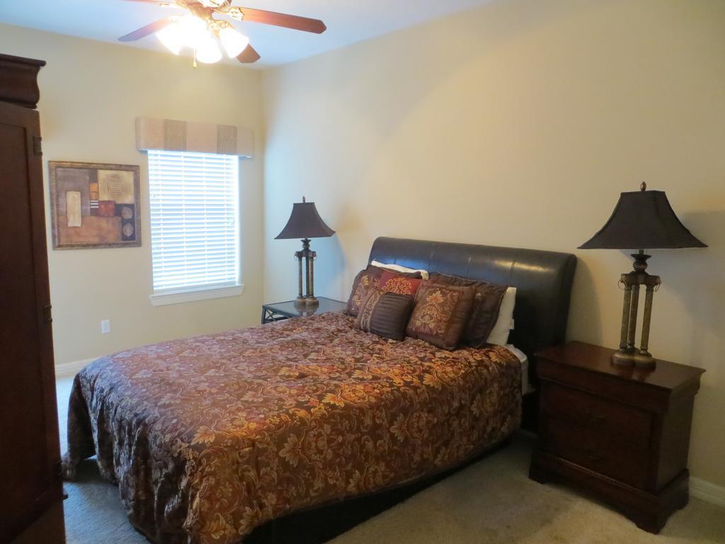 Sunset Harbor Resort Willis Room photo